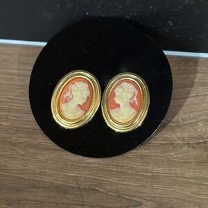 Vintage Gold Coral Cameo Post Pierced Earrings 3/4”